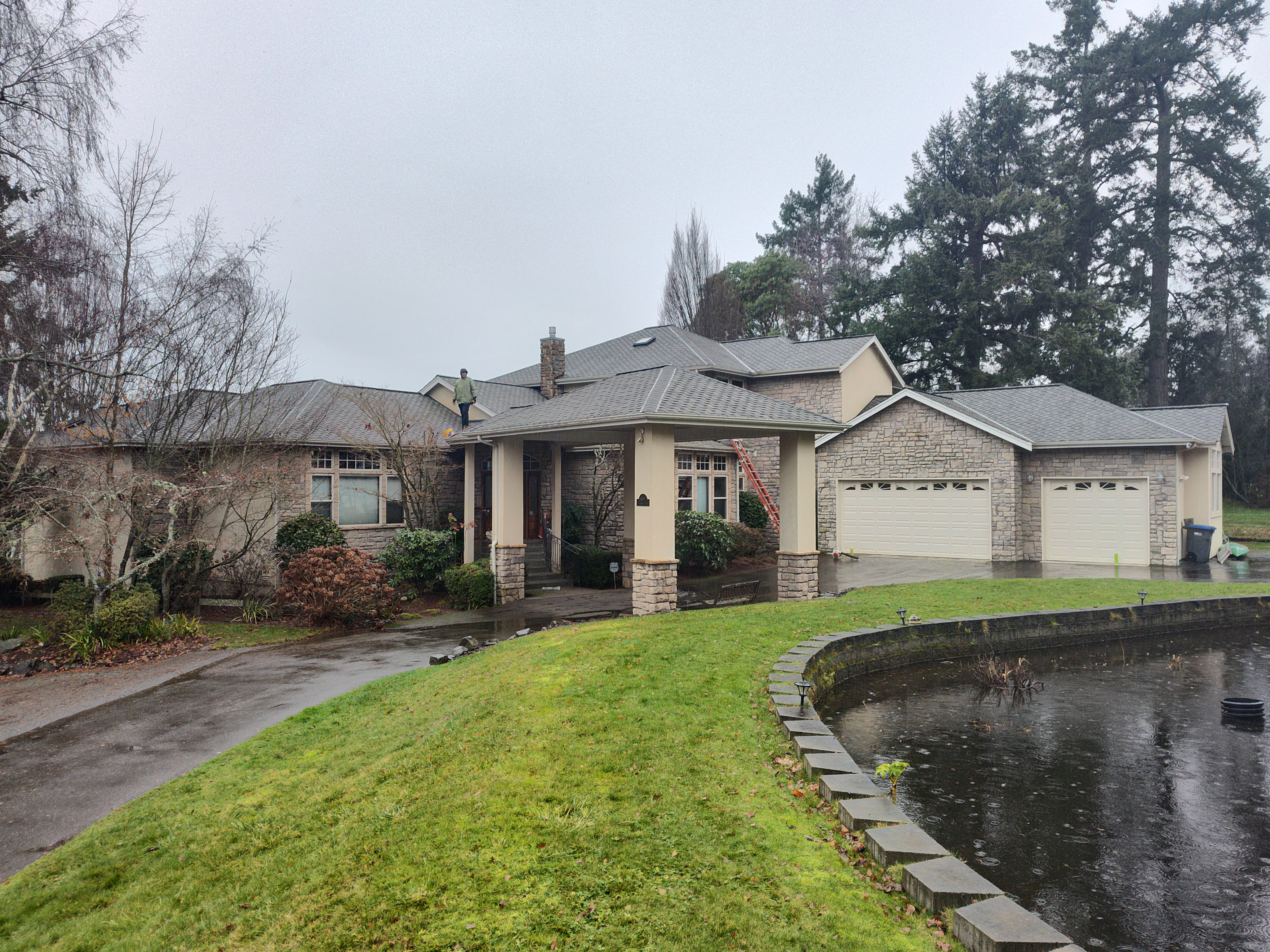 Professional Roof Cleaning in Bremerton WA